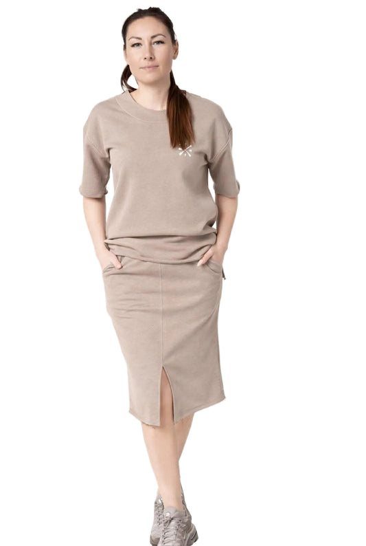 Kostiumėlis "Uoga"( palaidinė su sijonu)