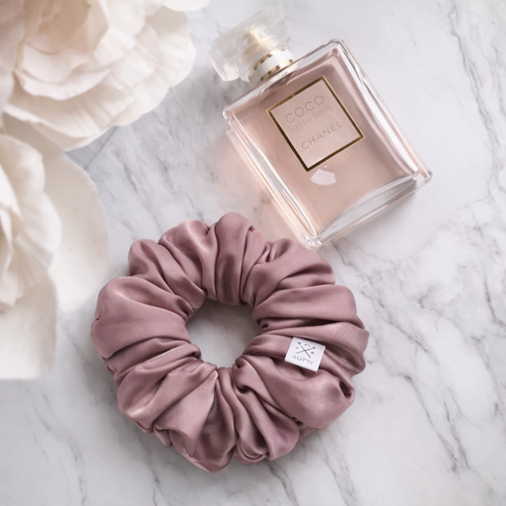 Plaukų gumytė iš Armani šilko