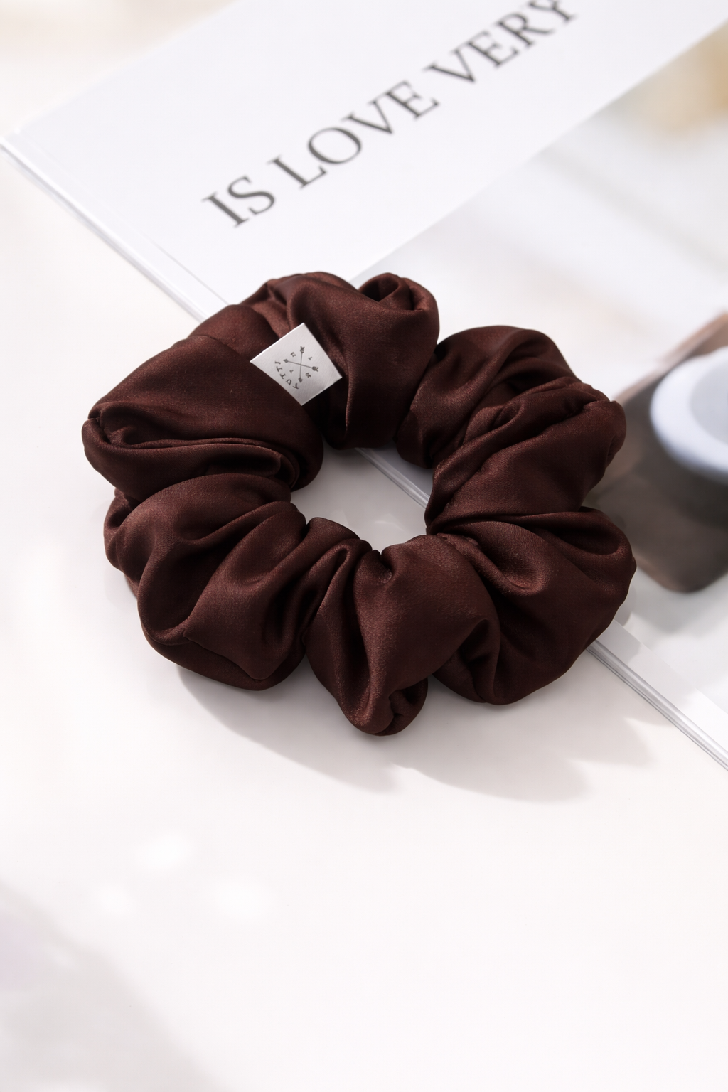 Plaukų gumytė iš Armani šilko