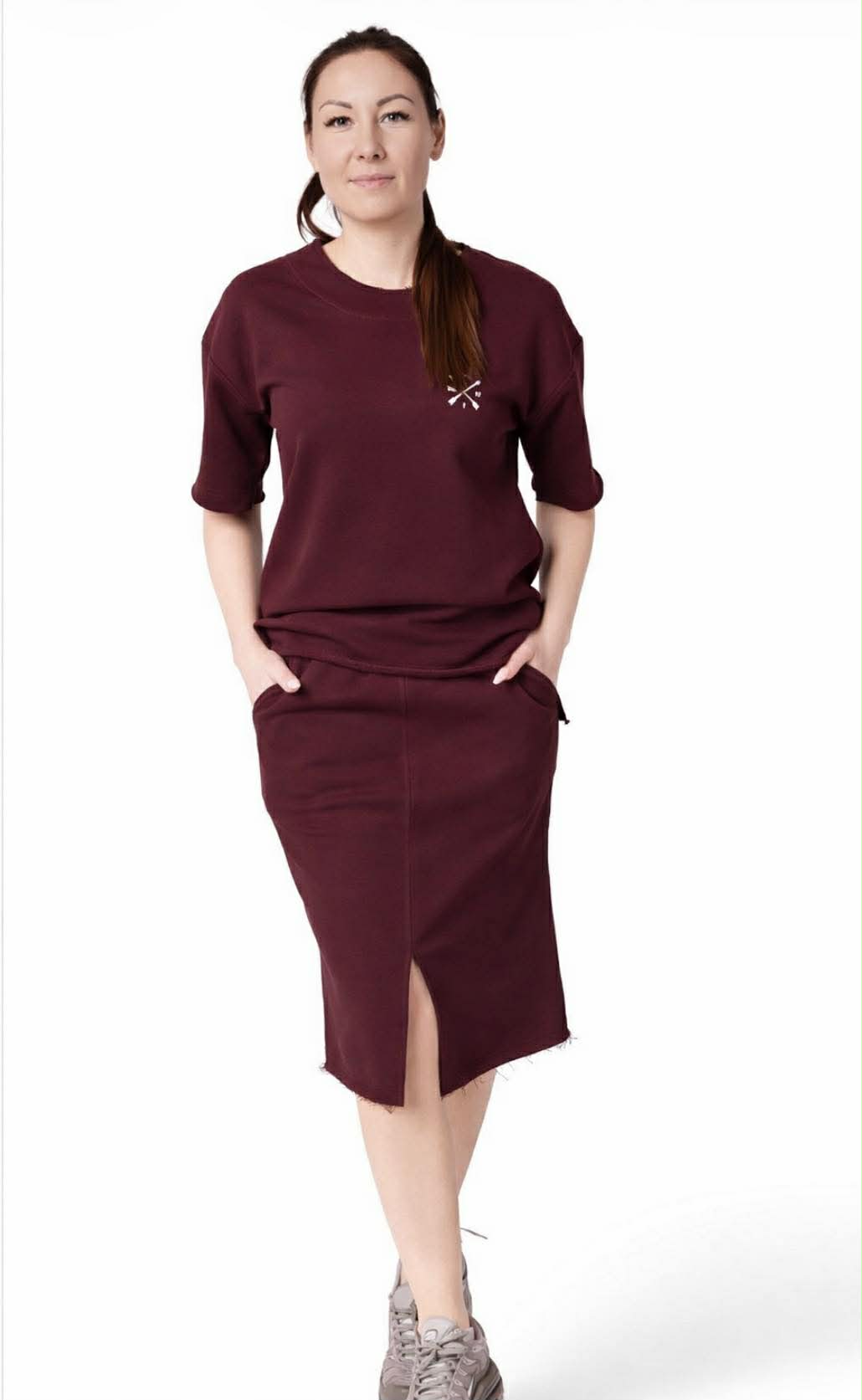 Kostiumėlis "Uoga"( palaidinė su sijonu)