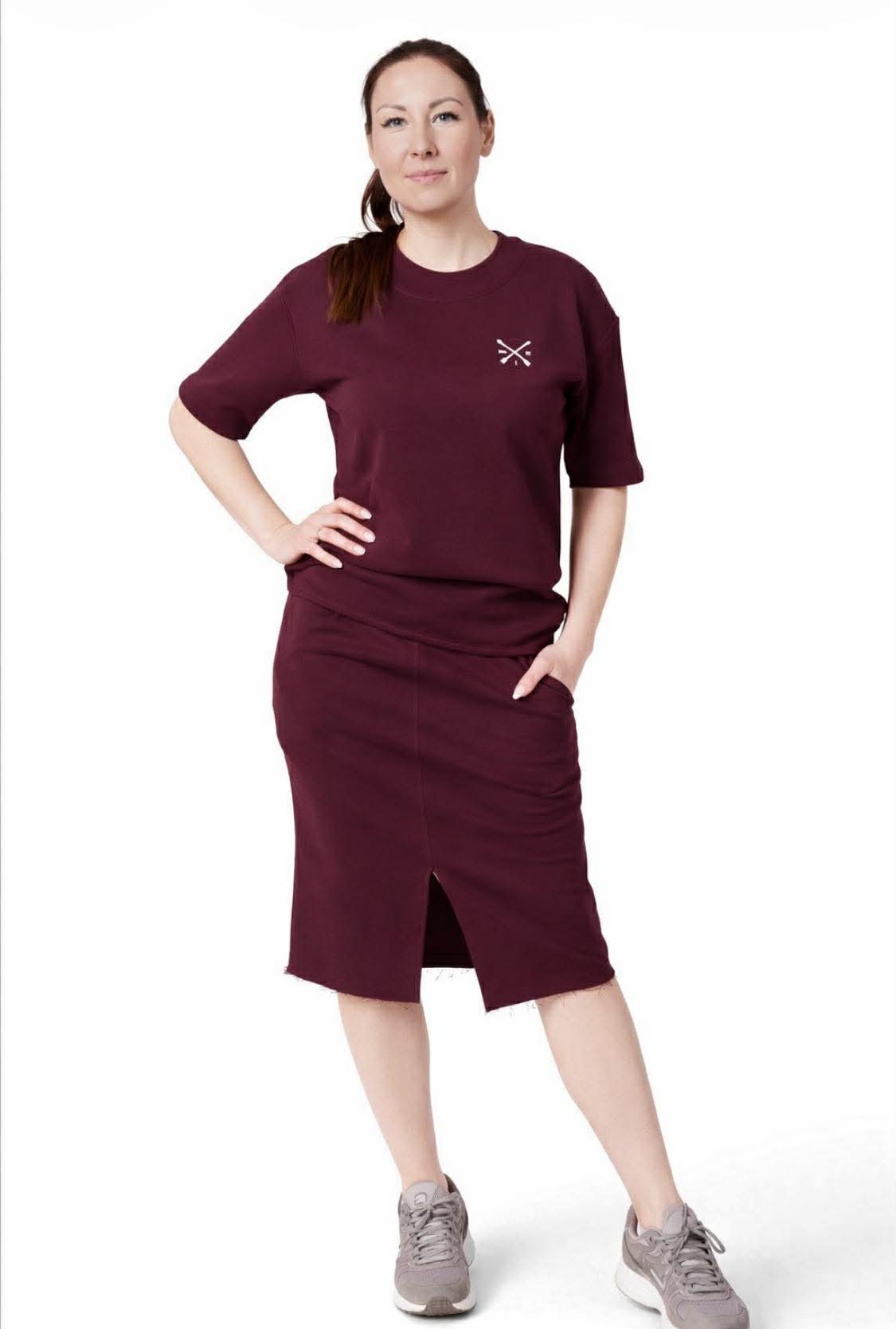 Kostiumėlis "Uoga"( palaidinė su sijonu)